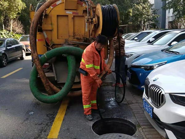 南木林排污管道清淤